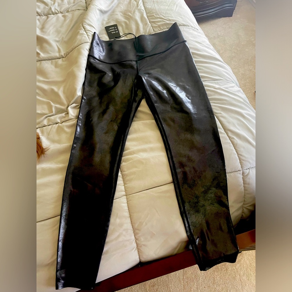 NWT Knix Compression Leggings